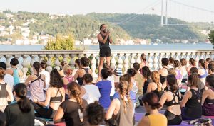 “Chris Chavez ile Müzede Yoga” 3 Ağustos Perşembe günü SSM’de