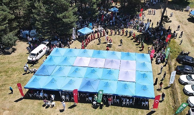 İznik Maviyemiş Festivali’ne yoğun ilgi