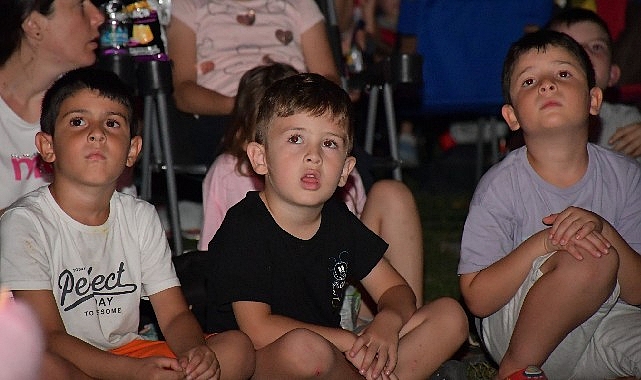 İznik’te Açık Hava Sinemasına Miniklerden Yoğun İlgi