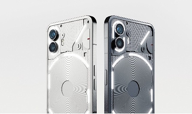 Merakla beklenen Nothing Phone (2) artık Türkiye’de