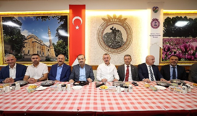 “Bu Makamların Tek Sahibi Var, O da Millet”