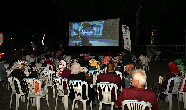 Mersin Yenişehir Belediyesinin açık hava sinema günleri başladı