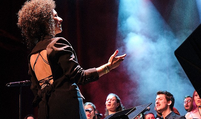 Chromas, Sezonun İlk Konseri için 12 Ekim’de Das Das Sahnesi’nde