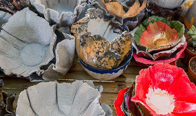 Çocuklar için ‘Kağıt Hamurundan Kap Boyama Atölyesi’ Trump Art Gallery’de