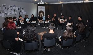 Öğrenciler Tomris Uyar’ı Drama Atölyesinde Tanıdı