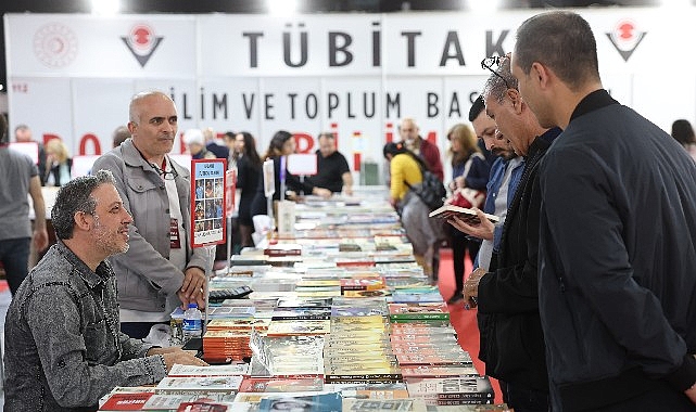 Antalya Kitap Fuarında ilk gün heyecanı 