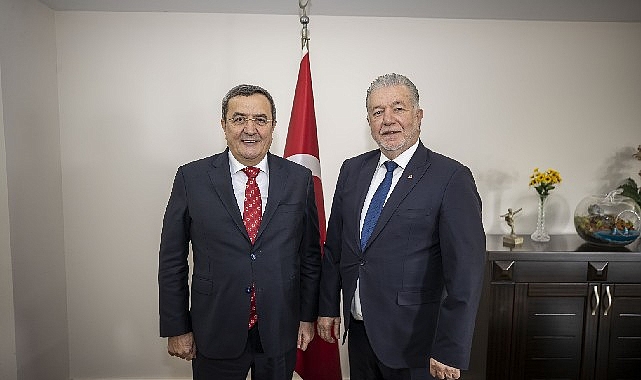 Esnaf da Başkan Batur’un yanında