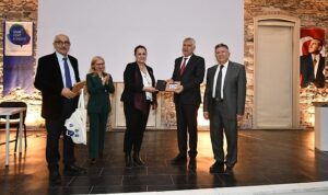 İzmir’de Depremle Yaşam Sempozyumu yapıldı