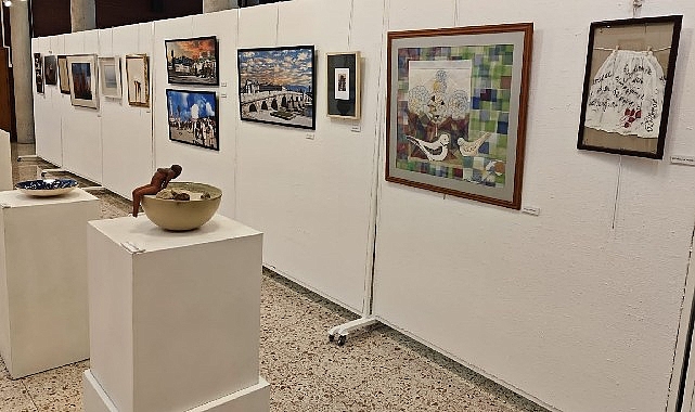 Deü’lü akademisyenlerin “bellek” sergisi cumhuriyet’e adandı