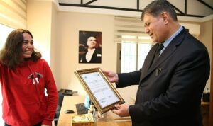 Karşıyaka’da kitap sevgisine engel yok