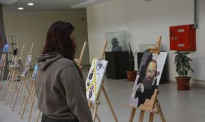 EÜ İletişim Fakültesinde “Uluslararası Kolaj Sergisi” açıldı