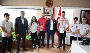 Kemer Belediyesi Kick Boks Takımı göz dolduruyor