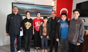 Kemer Belediyesi’nden sporculara ulaşım desteği