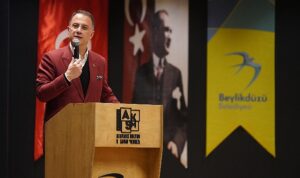 Beylikdüzü Belediye Başkanı Mehmet Murat Çalık, yayınladığı mesaj ile oy kullanma çağrısı yaptı