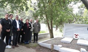 İstanbul Büyükşehir Belediyesi Şehir Tiyatroları, kurucusu, oyuncu, yazar, çevirmen, tiyatro ve sinema yönetmeni Muhsin Ertuğrul’u, ölümünün 45. yıl dönümünde kabri başında andı