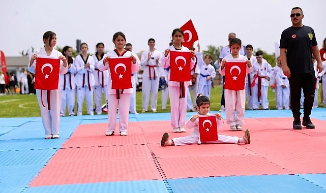 19 Mayıs Atatürk’ü Anma Gençlik ve Spor Bayramı, Didim’de törenlerle kutlandı