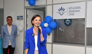 Başkan Kınay sözünü tuttu: Karabağlar’da işsizlikle mücadelede yeni dönem başladı