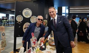 Beylikdüzü Belediyesi’nin, ilçe halkını kültür ve sanatla buluşturduğu Kültürsem kültür ve sanat kurslarında 2023-2024 dönemi boyunca hazırlanan birbirinden kıymetli eserler