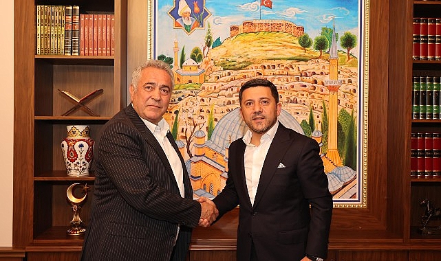 Göreme Belediye Başkanı Ömer Eren ve Niğde Aktaş Belediye Başkanı Kamber Aktaş, Nevşehir Belediye Başkanı Rasim Arı’ya ‘hayırlı olsun’ ziyaretinde bulundu