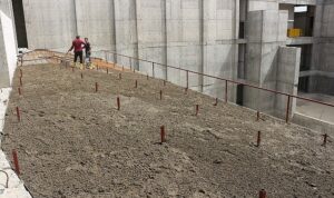 Serik Kongre ve Kültür Merkezi inşaatında sahne ve üst balkon imalatları tamamlandı