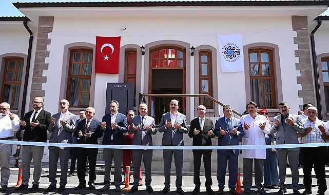 Selçuklu Belediyesi’nden Tarihe Bir Vefa Örneği Daha: Tarihi Hemşirelik Binası ‘Ayakta Fizik Tedavi ve Geleneksel Tamamlayıcı Tıp Merkezi’ Olarak Hizmete Açıldı