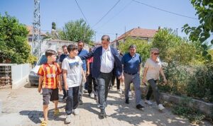 İzmir Büyükşehir’den yangın mağduru öğrencilere kırtasiye desteği