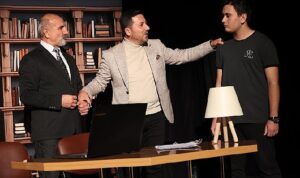 “Kalpler Üşürse” Tiyatro Oyunu Büyük Beğeni Topladı