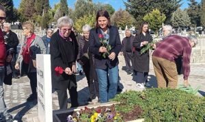Ali İlçan ölümünün ikinci yılında Foça’da anıldı