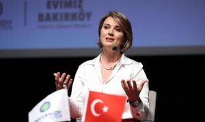 Bakırköy’de “Eşitlik yolunda 90 yıl” söyleşisi