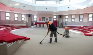 Bakırköy Belediyesi İbadethaneleri Dip Köşe Temizliyor