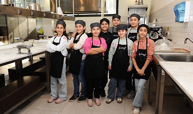 EÇEV’li çocuklar Cordelion MSM mutfağında