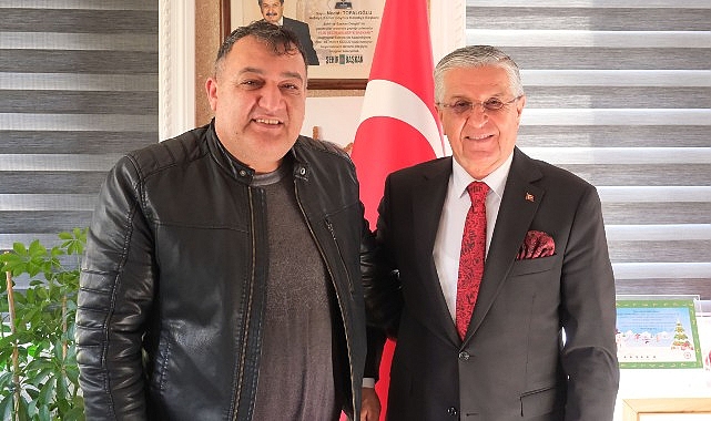 Emekli olan personellerden Başkan Topaloğlu’na veda ziyareti