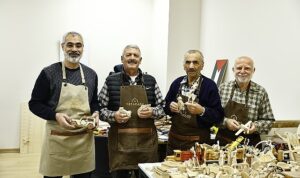 “Emekliliğin tadını oyuncak yaparak çıkarıyorlar”