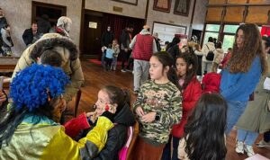 Gölcük Belediyesi tarafından düzenlenen “Ara Tatil Çocuk Şenliği, karne tatilindeki yüzlerce çocuğa unutulmaz anlar yaşattı.