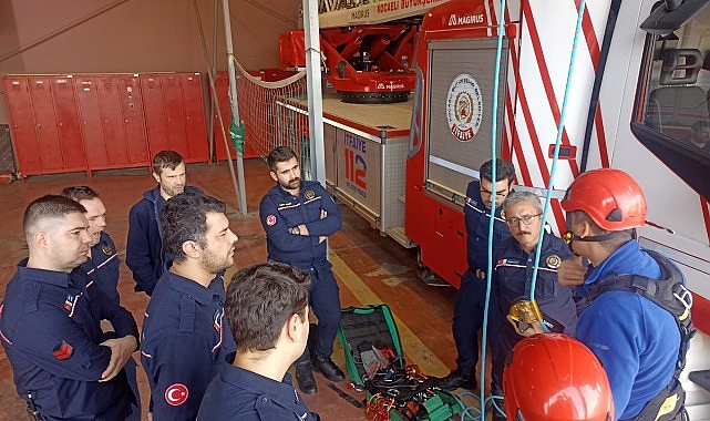 İtfaiye erleri kendilerini geliştiriyor