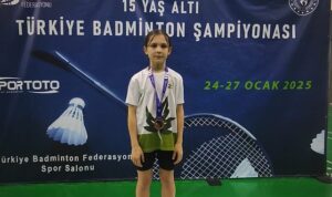 Osmangazili genç badmintoncudan gururlandıran başarı