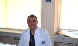 Prof. Dr. Akay, “Ağız ve diş sağlığınız için sigarayı bırakın”