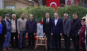 Uğur Mumcu Ayvalık’ta Evinin Önünde Anıldı