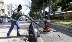 Yenilenen Konak: Asfalt ve kaldırım çalışmaları hız kesmiyor