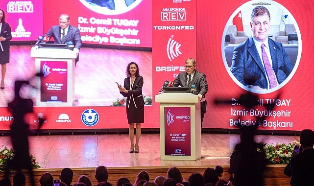 Başkan Tugay, İzmir Kadın Kongresi’nde konuştu: “Kadınlar olmadan kalkınma olmaz, ekonomi gelişmez”