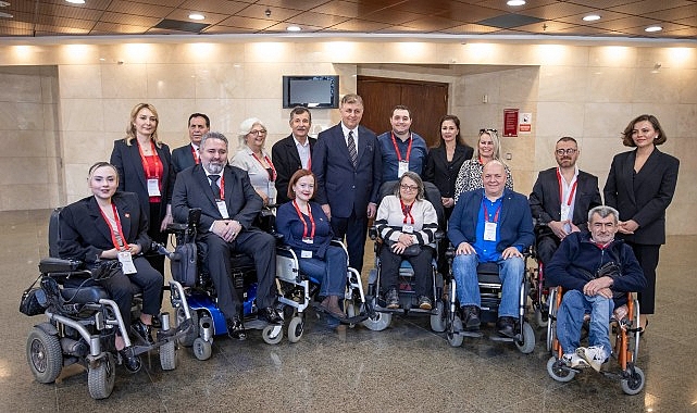 Başkan Tugay’dan engelliler için müjdeler