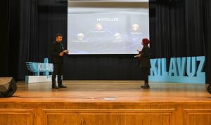 Büyükşehir Belediyesi Genel Sekreteri Dr. Hayri Baraçlı gençlerle buluştu:  Gençlik ‘Sosyal İnovasyon’ ile geleceği şekillendirecek