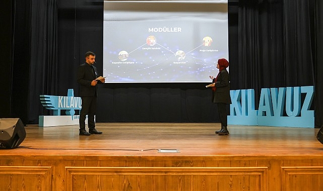 Büyükşehir Belediyesi Genel Sekreteri Dr. Hayri Baraçlı gençlerle buluştu: Gençlik ‘Sosyal İnovasyon’ ile geleceği şekillendirecek