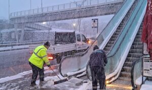 Büyükşehir ekipleri, yaya güvenliği için sahada