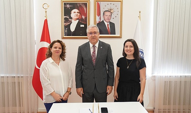 Egeli akademisyenin matematik ve fizik alanına yönelik projesine TÜBİTAK’tan destek