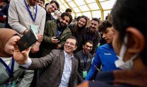 İBB’den Üniversitelilere Ulaşım Desteği