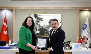 İrlanda’nın Ankara Büyükelçisi’nden Başkan Böcek’e ziyaret