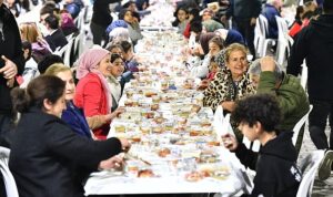 İşte İzmir’in iftar programı  Büyükşehir Ramazan bereketini kente yayacak