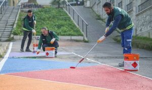 Konak’ın okul yollarına yaya güvenliği için renkli dokunuş