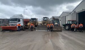 Lüleburgaz Belediyesi ekipleri kar yağışına hazır